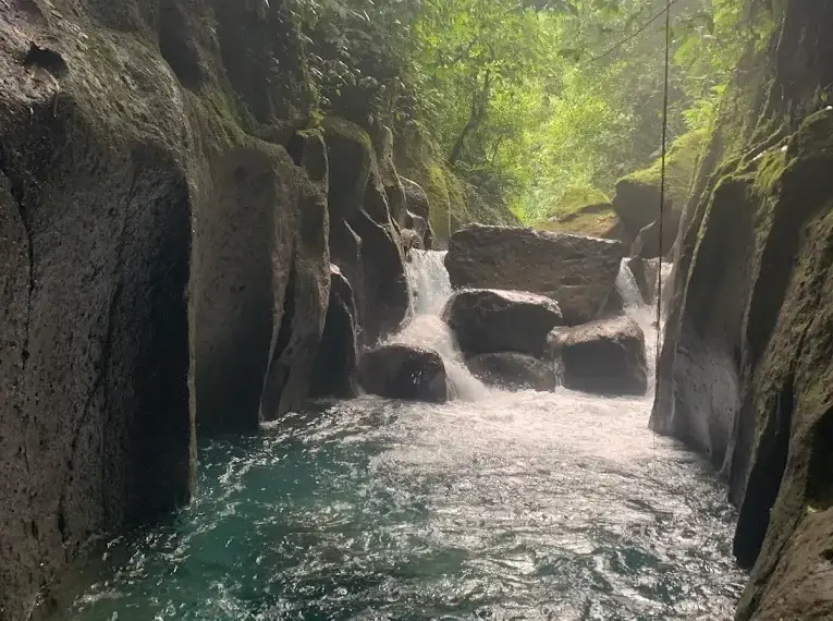 Sewa Mobil Hiace Medan