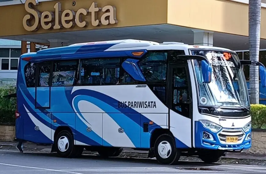 Sewa Mobil Hiace Medan