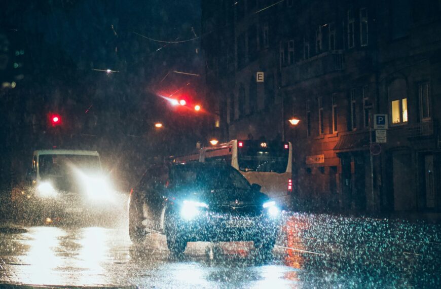 Sewa Mobil Hiace Medan