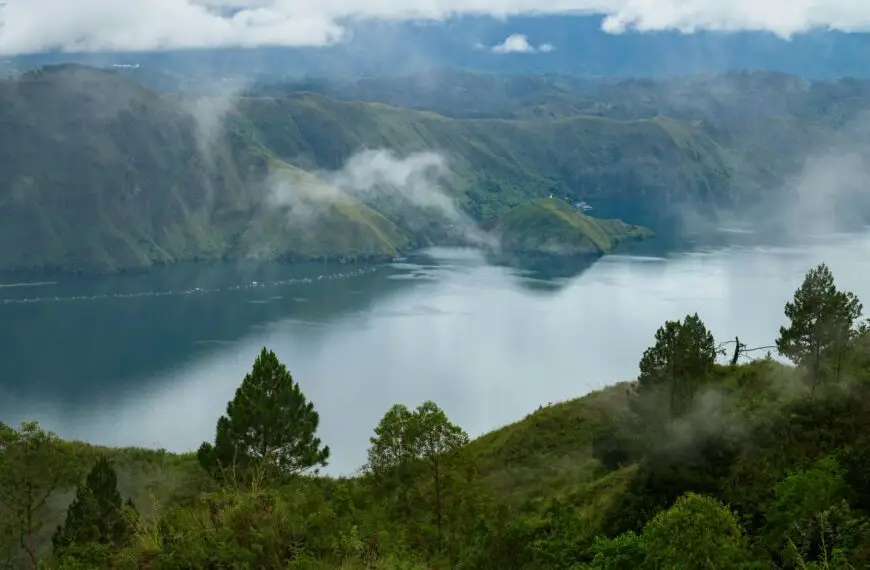 Sewa Mobil Hiace Medan