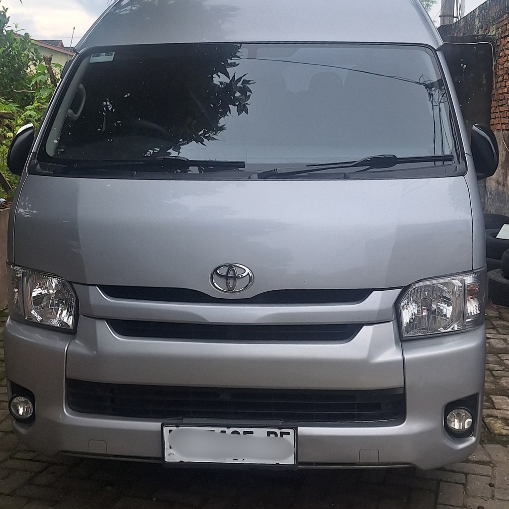 Sewa Hiace Commuter Medan